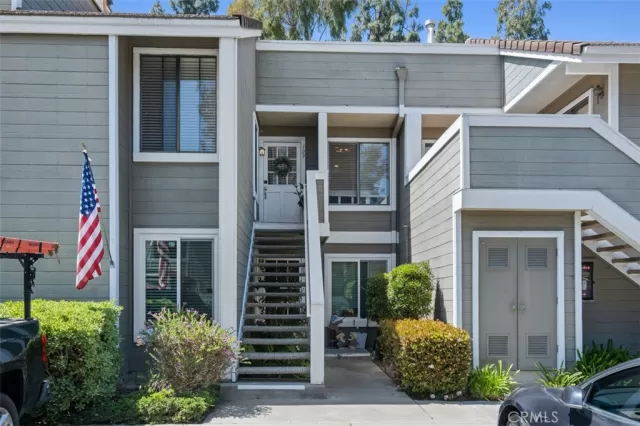 MLS: OC23072897 Condo For Sale