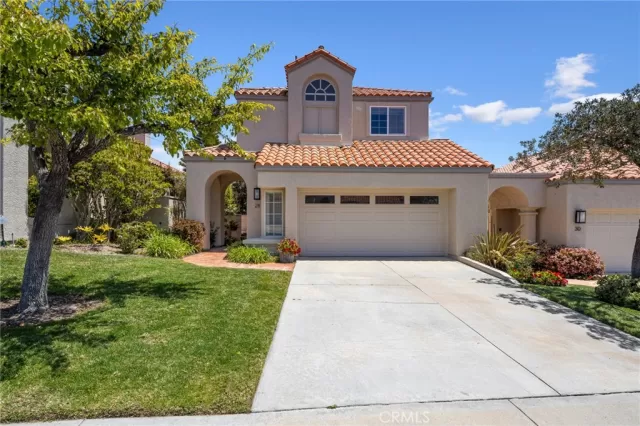 MLS: OC23073034 Condo For Sale