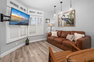 Photo #4: OC23073045 Listing 