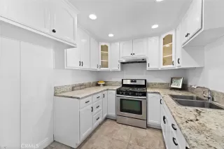 Photo #2: OC23073172 Listing