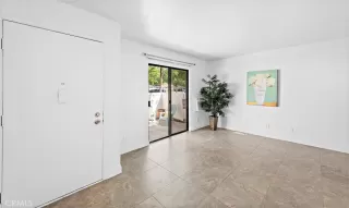 Photo #4: OC23073172 Listing