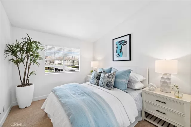 MLS: OC23073174 Condo For Sale