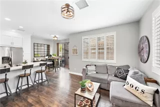 Photo #4: OC23073325 Listing