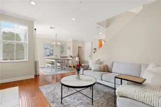 Photo #2: OC23073679 Listing 