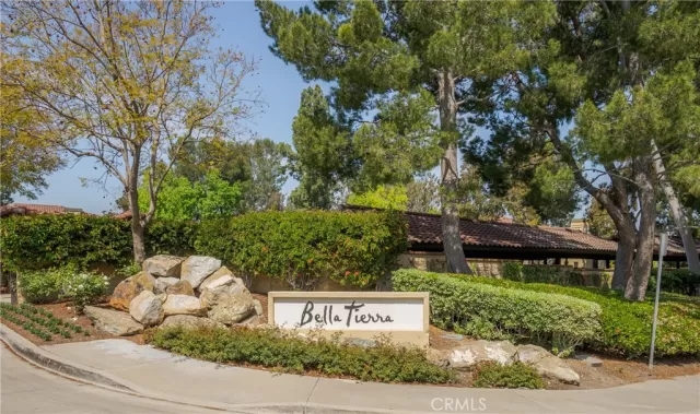 MLS: OC23073764 Condo For Sale