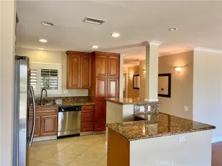 Photo #2: OC23073877 Listing