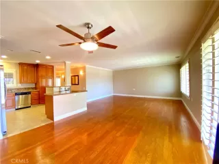 Photo #4: OC23073877 Listing