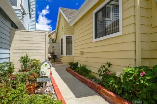 Photo #4: OC23074022 Listing