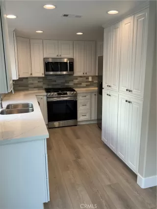 Photo #2: OC23074265 Listing 