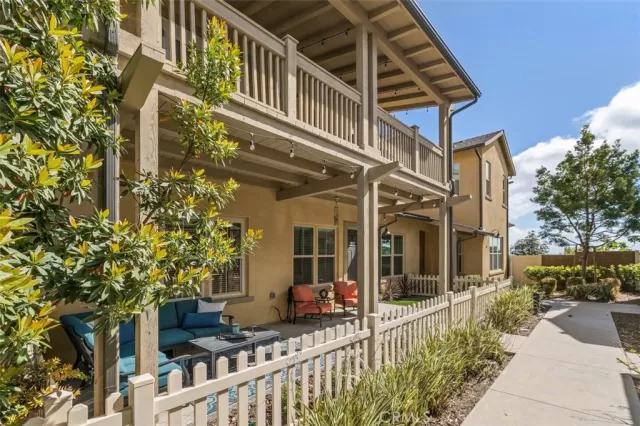 MLS: OC23074717 Condo For Sale