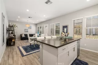 Photo #5: OC23074717 Listing