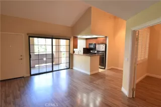 Photo #2: OC23074761 Listing