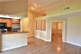 Photo #3: OC23074761 Listing