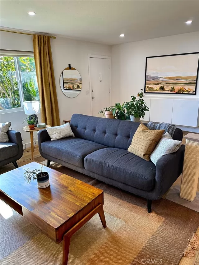 MLS: OC23074815 Condo For Sale