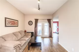 Photo #3: OC23074958 Listing 