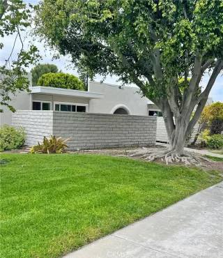 Photo #5: OC23075008 Listing