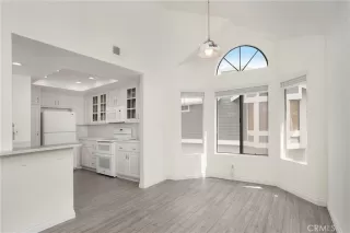 Photo #3: OC23075166 Listing 