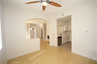 Photo #3: OC23075369 Listing 