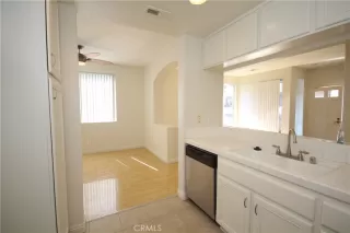 Photo #4: OC23075369 Listing 