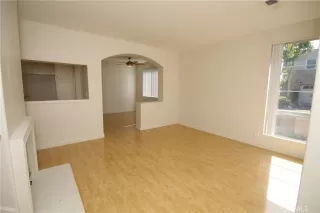 Photo #6: OC23075369 Listing 