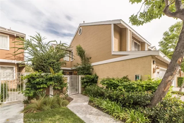 MLS: OC23075733 Condo For Sale