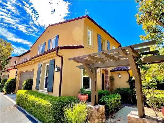 MLS: OC23075878 Condo For Sale