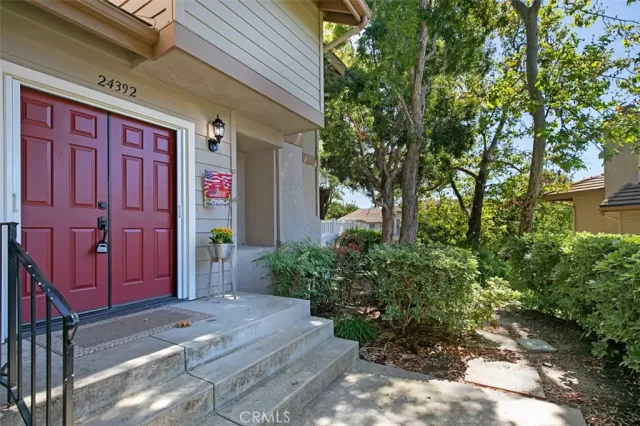 MLS: OC23075950 Condo For Sale