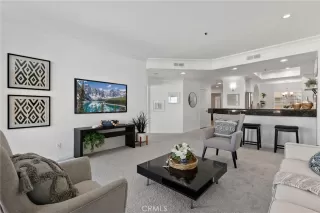 Photo #4: OC23076756 Listing 