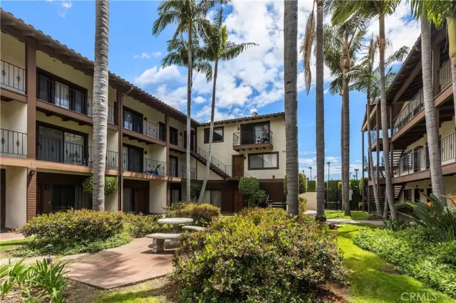 MLS: OC23076832 Condo For Sale