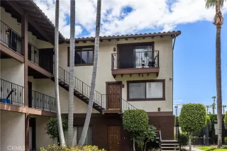 Photo #3: OC23076832 Listing 