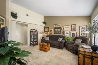 Photo #5: OC23076984 Listing 