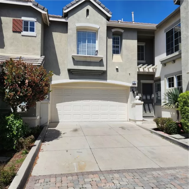 MLS: OC23077301 Condo For Sale