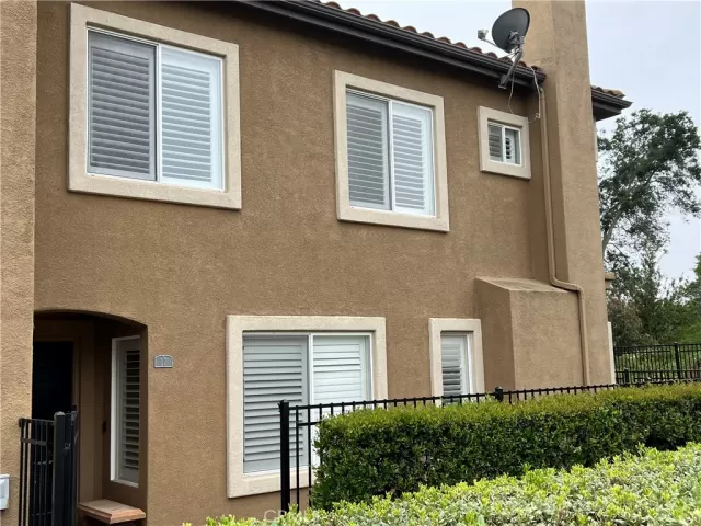 MLS: OC23077407 Condo For Sale