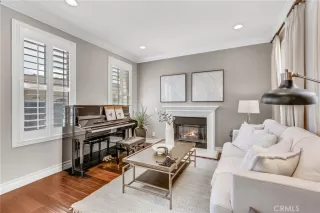 Photo #4: OC23077474 Listing 