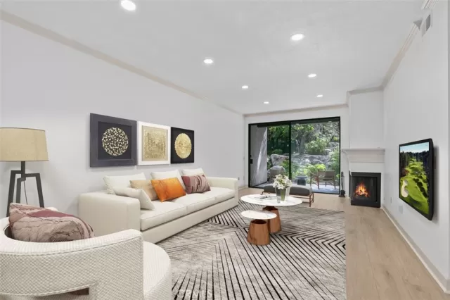 MLS: OC23077540 Condo For Sale