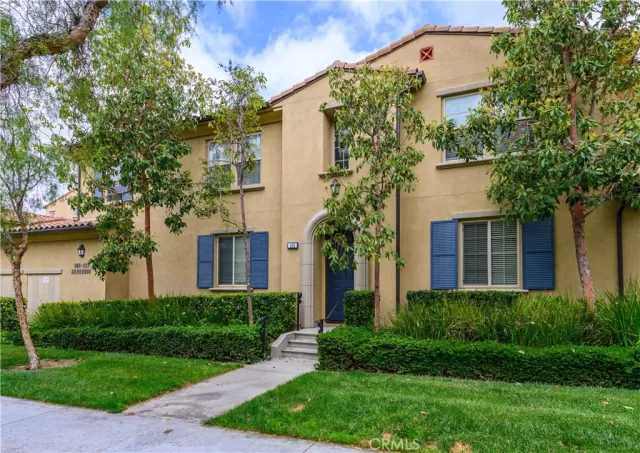 MLS: OC23077662 Condo For Sale