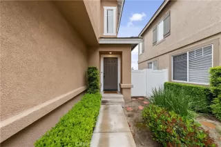 Photo #4: OC23077700 Listing