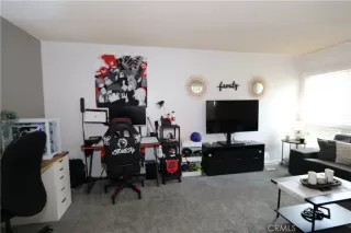 Photo #3: OC23077889 Listing 