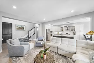 Photo #6: OC23077920 Listing