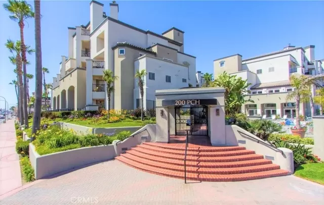 MLS: OC23078411 Condo For Sale