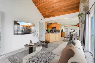 Photo #1: OC23078557 Listing 