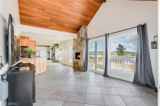 Photo #3: OC23078557 Listing 