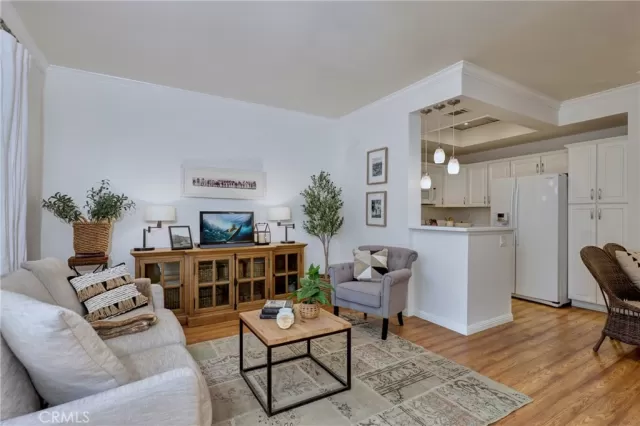 MLS: OC23078867 Condo For Sale