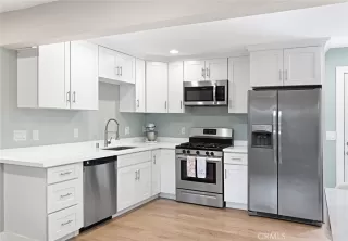 Photo #3: OC23078978 Listing 