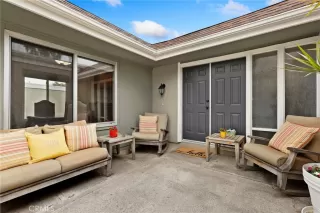 Photo #4: OC23079628 Listing 