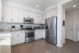 Photo #2: OC23079775 Listing