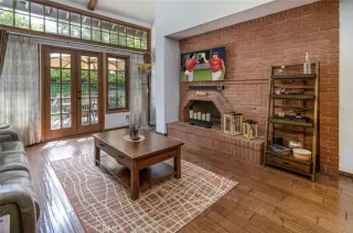 Photo #2: OC23079779 Listing 