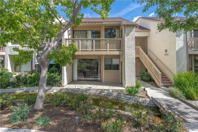 MLS: OC23079993 Condo For Sale