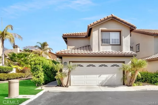 MLS: OC23080070 Condo For Sale