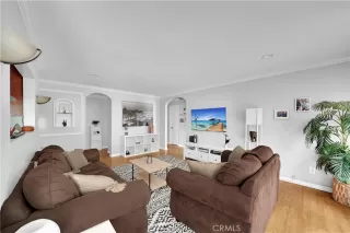 Photo #6: OC23080162 Listing